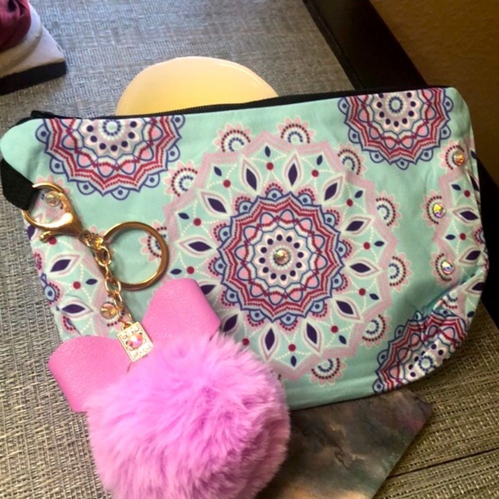 #84a NWOT Swarovski Crystal Bag & Lavender Pom Pom Keychain 👛☯️ *one of a kind*